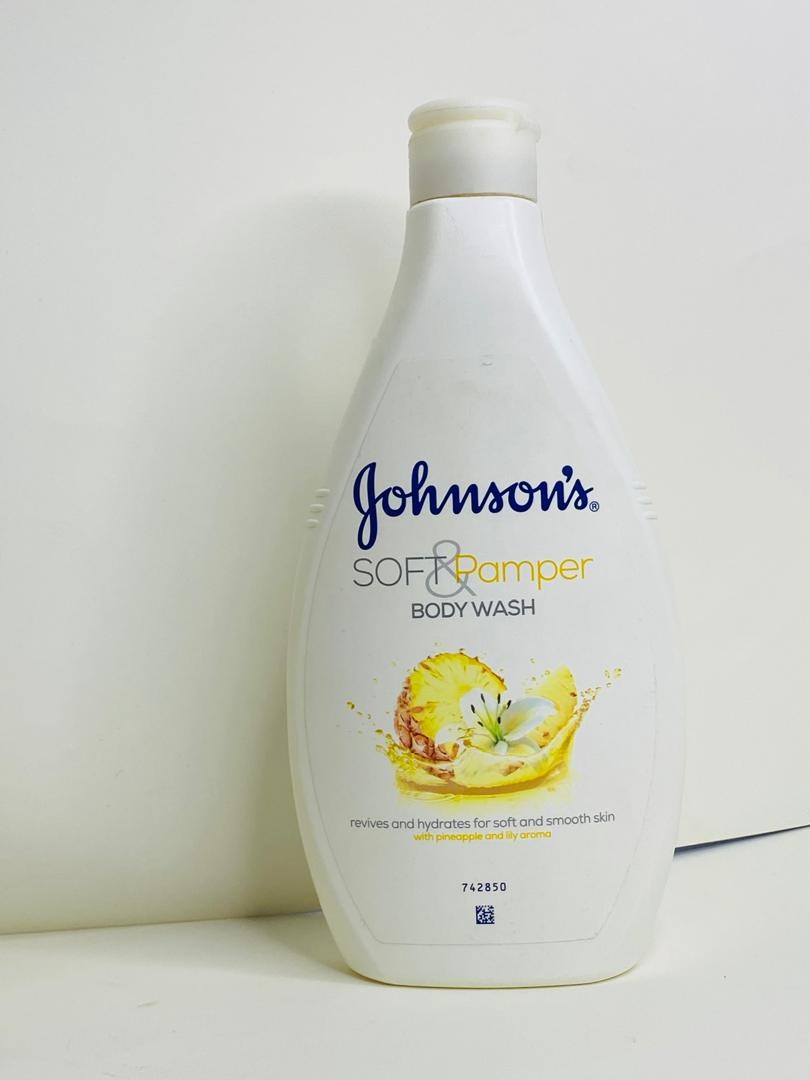 JOHNSON SOFT&PAMPER B/WASH 400ML