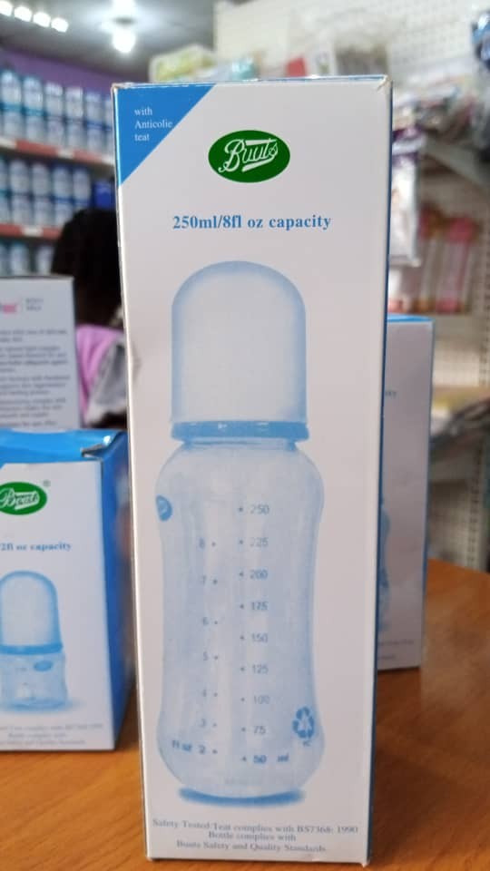 BOOTS BABY FEEDING BOTTLE 250ML