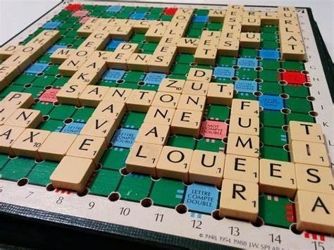 SCRABBLE GAME  B/S